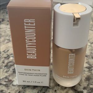 Beautycounter Skin Twin Featherweight Foundation